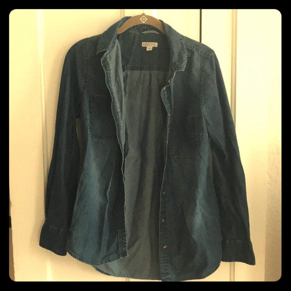 Women’s button up